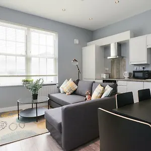 Arena - Stylish And Homely By The Ice Arena With Parking Apartment Nottingham